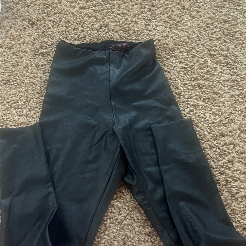 Commando Dark Leather-Look Leggings